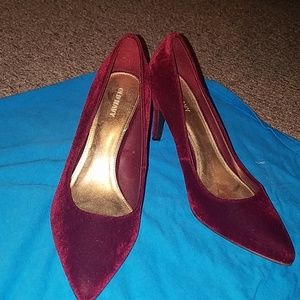 Pointed pumps